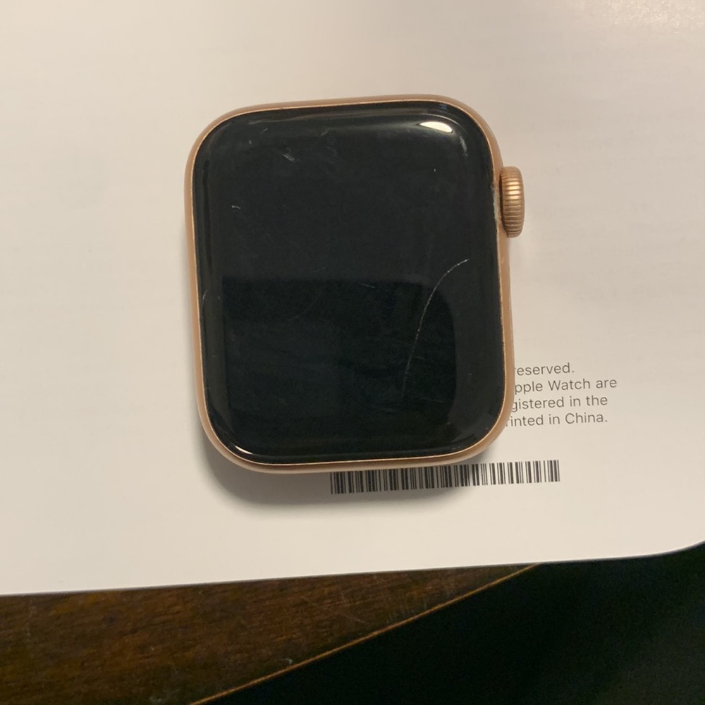 Apple Watch Series 4 GPS only no cellular